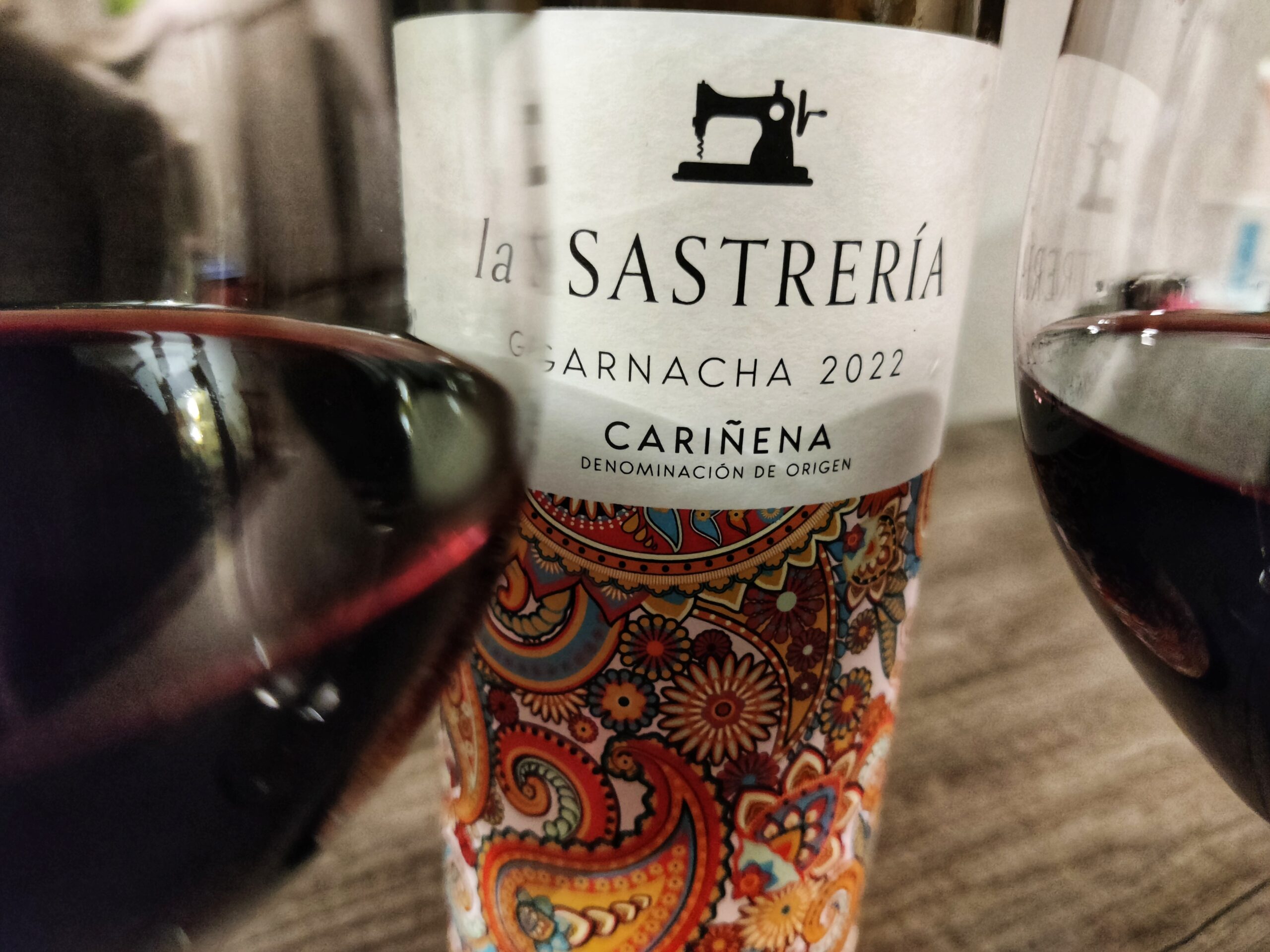2 Spezialisten Podcast Wein der Woche La Sastreria rot