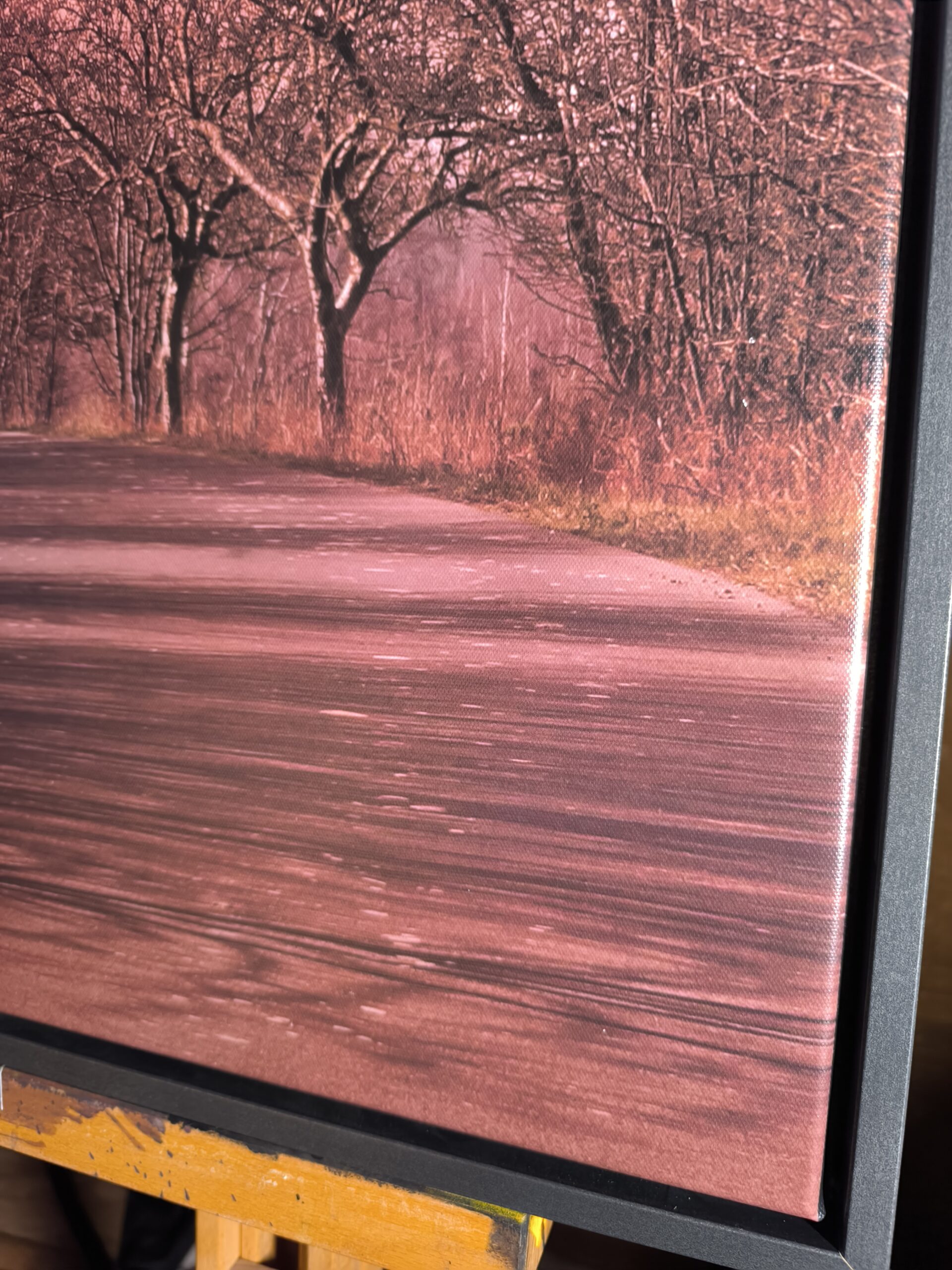 „Mystic Lights – Lichtstimmung, die verzaubert – Leinwanddruck in 80x40cm im Schattenfugenrahmen „Mystic Lights – Lichtstimmung, die verzaubert – Leinwanddruck in 80x40cm im Schattenfugenrahmen Landschaft Edition 2